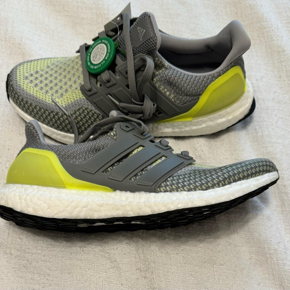 NEW. Adidas ultraBOOST ATR LTD. Size US 8
